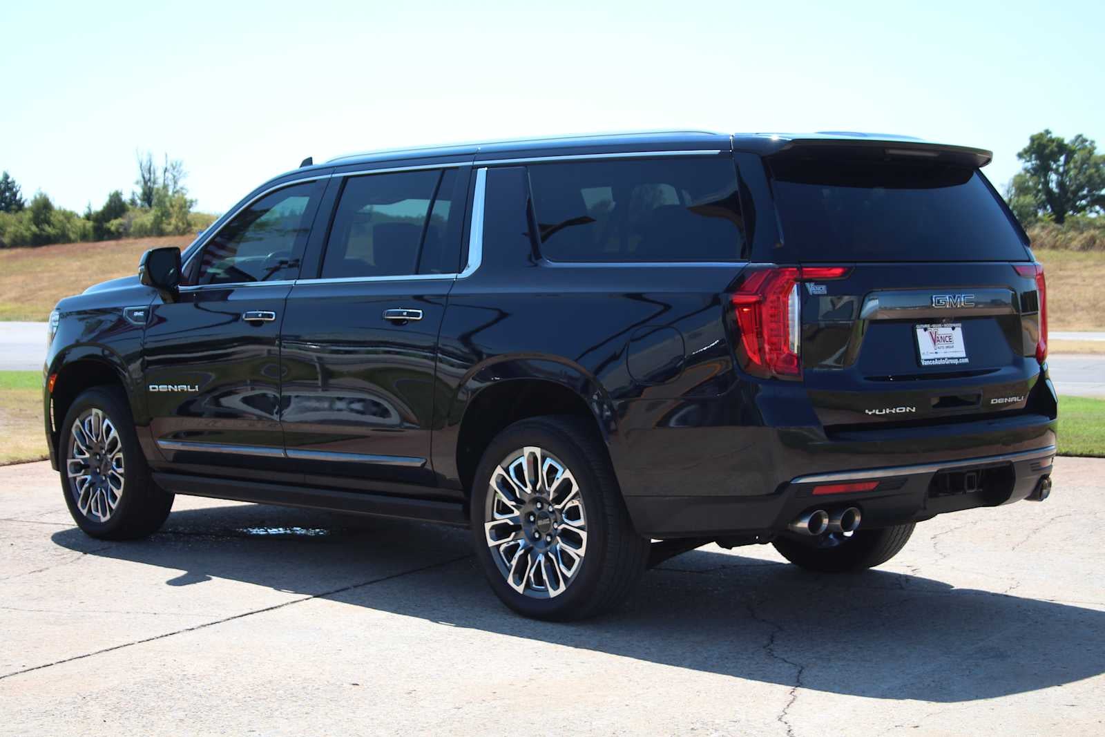 2023 GMC Yukon Denali Ultimate Denali Ultimate